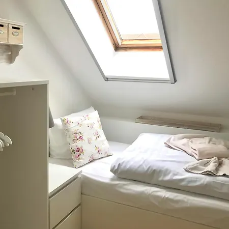 Zingstrose بيت للعطل *