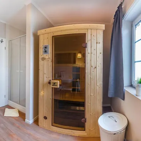 Zingstrose بيت للعطل