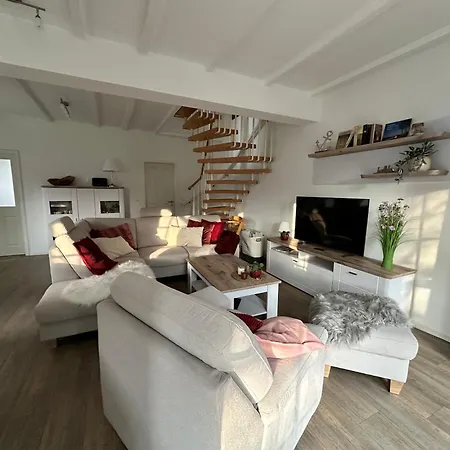 Zingstrose بيت للعطل زنغست